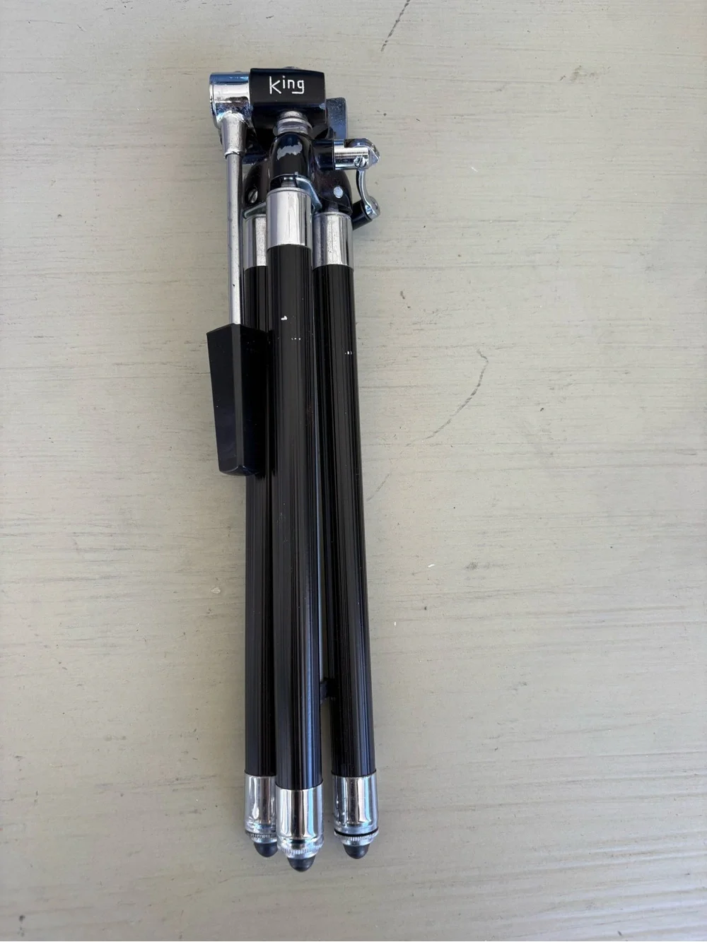 RARE Vintage King Brand Tripod - Rotating Mount - Fully Extends To 44 Inches